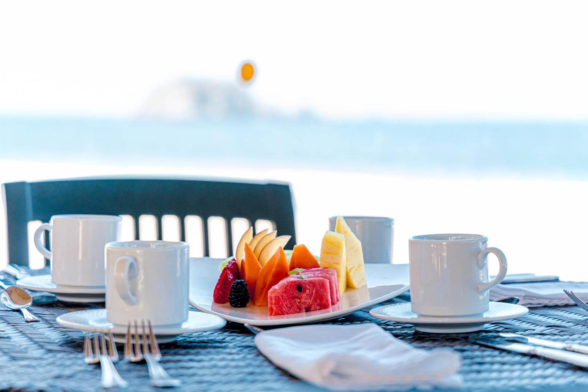 Holiday Inn Resort Ixtapa All-Inclusive By Ihg Exterior photo